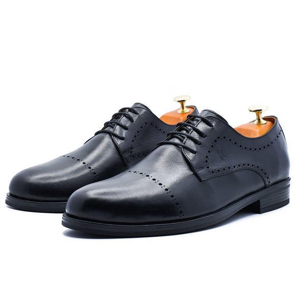 CHAUSSURE CLASS EN CUIR NOIR RF 711
