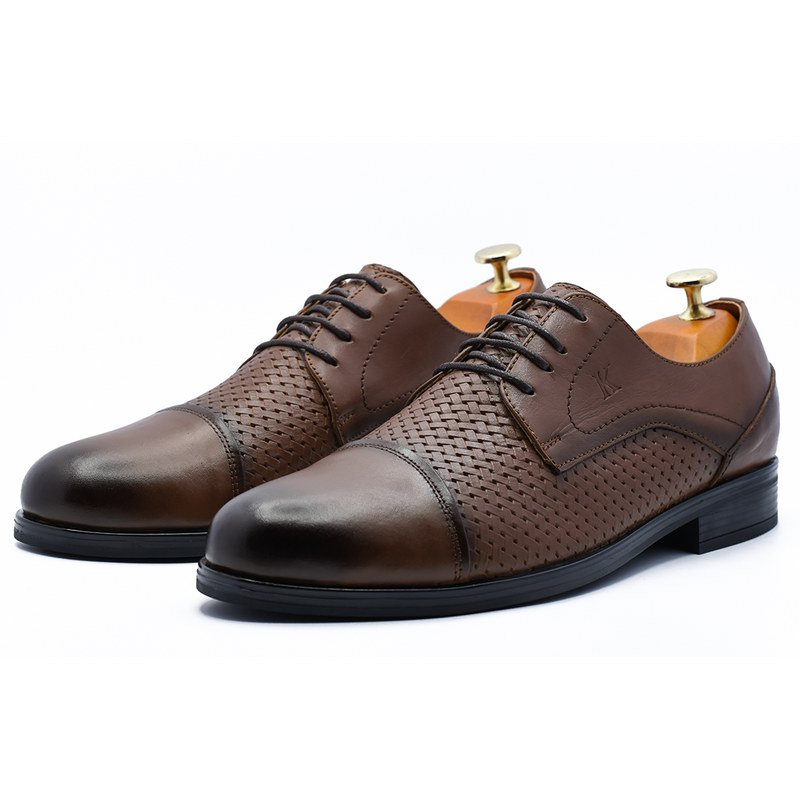CHAUSSURE CLASS EN CUIR NOIR RF 765