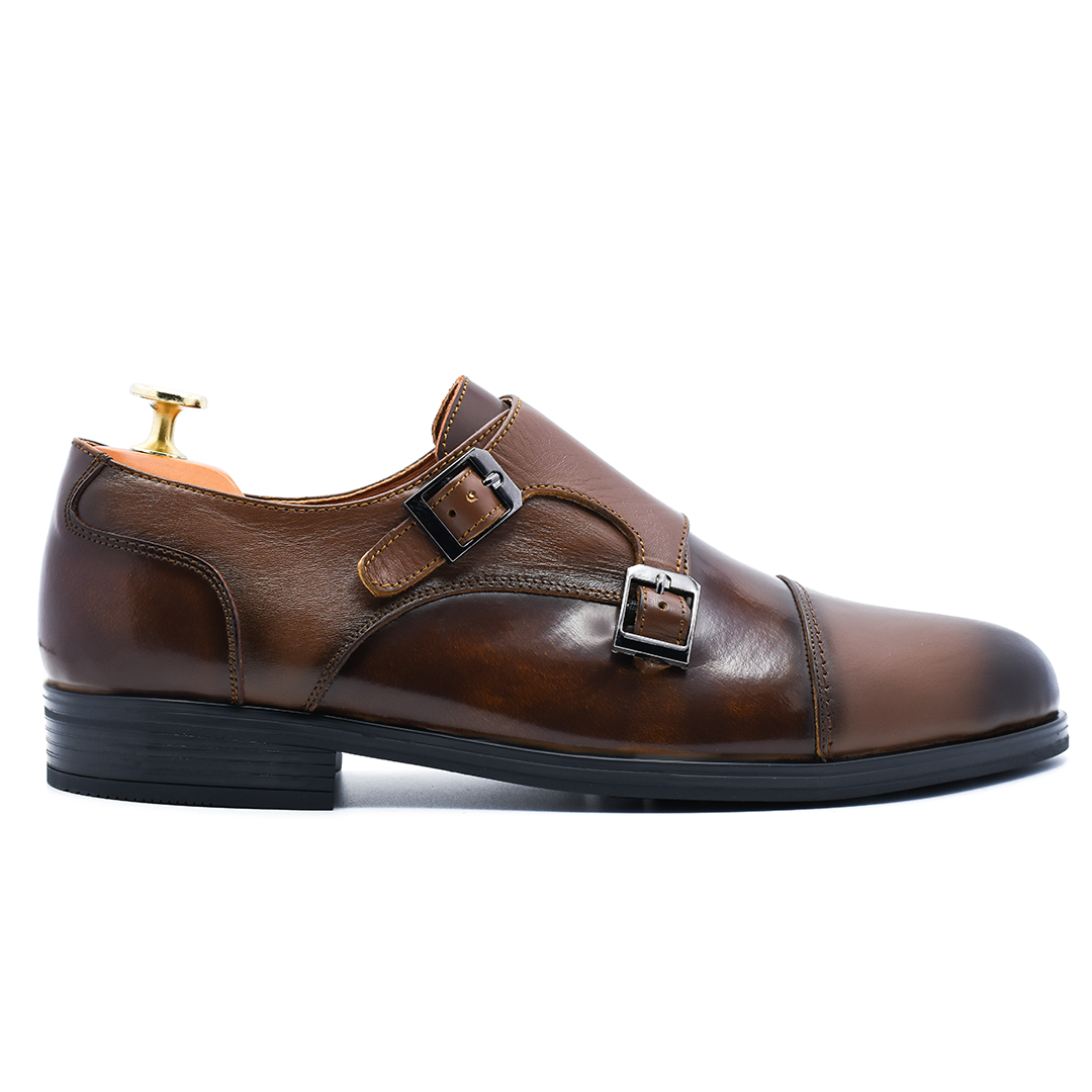 CHAUSSURE CLASS EN CUIR MARRON RF 716