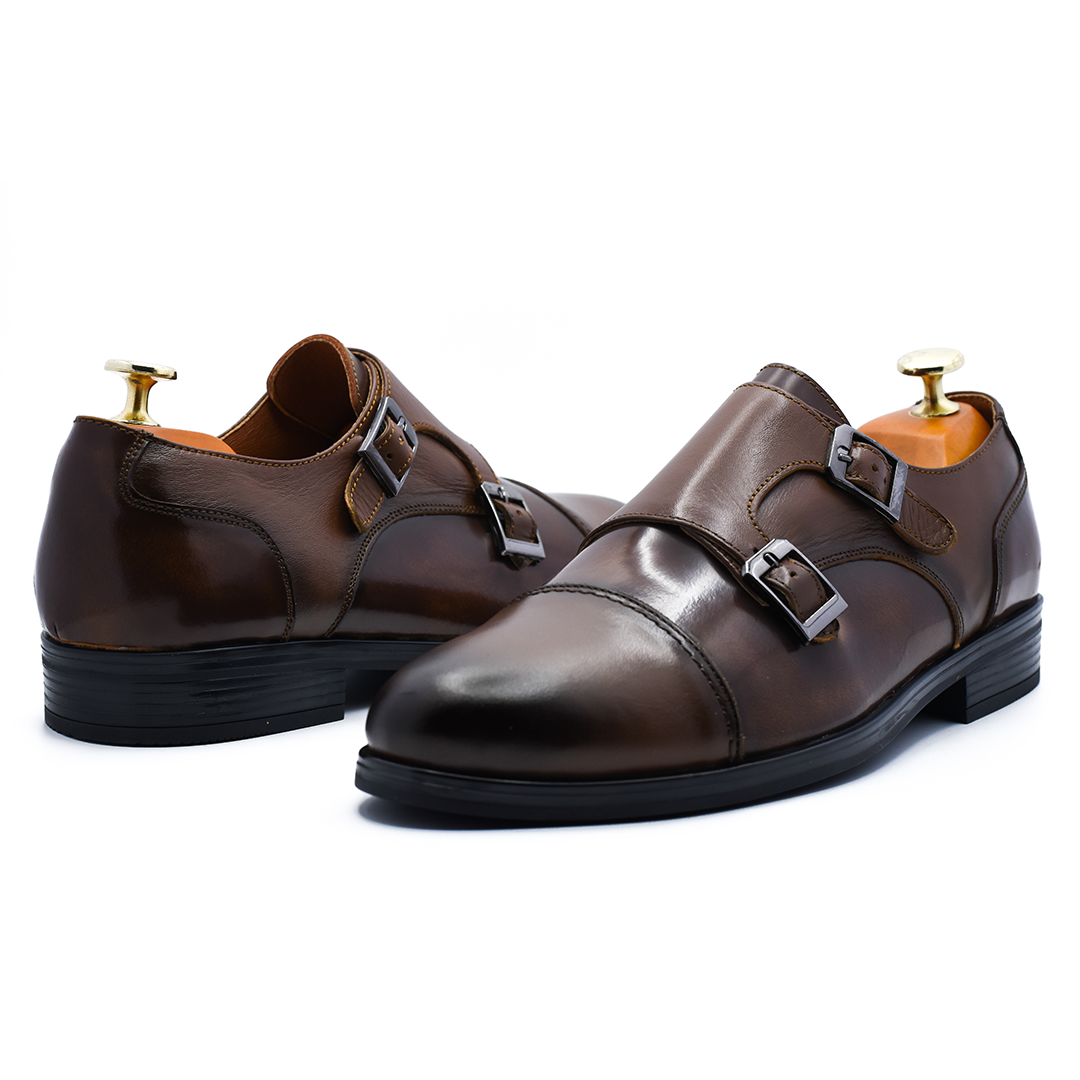 CHAUSSURE CLASS EN CUIR MARRON RF 716