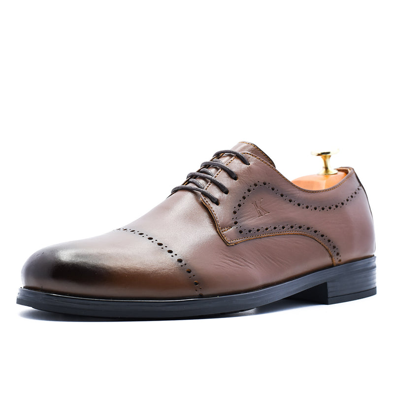 CHAUSSURE CLASS EN CUIR NOIR RF 711