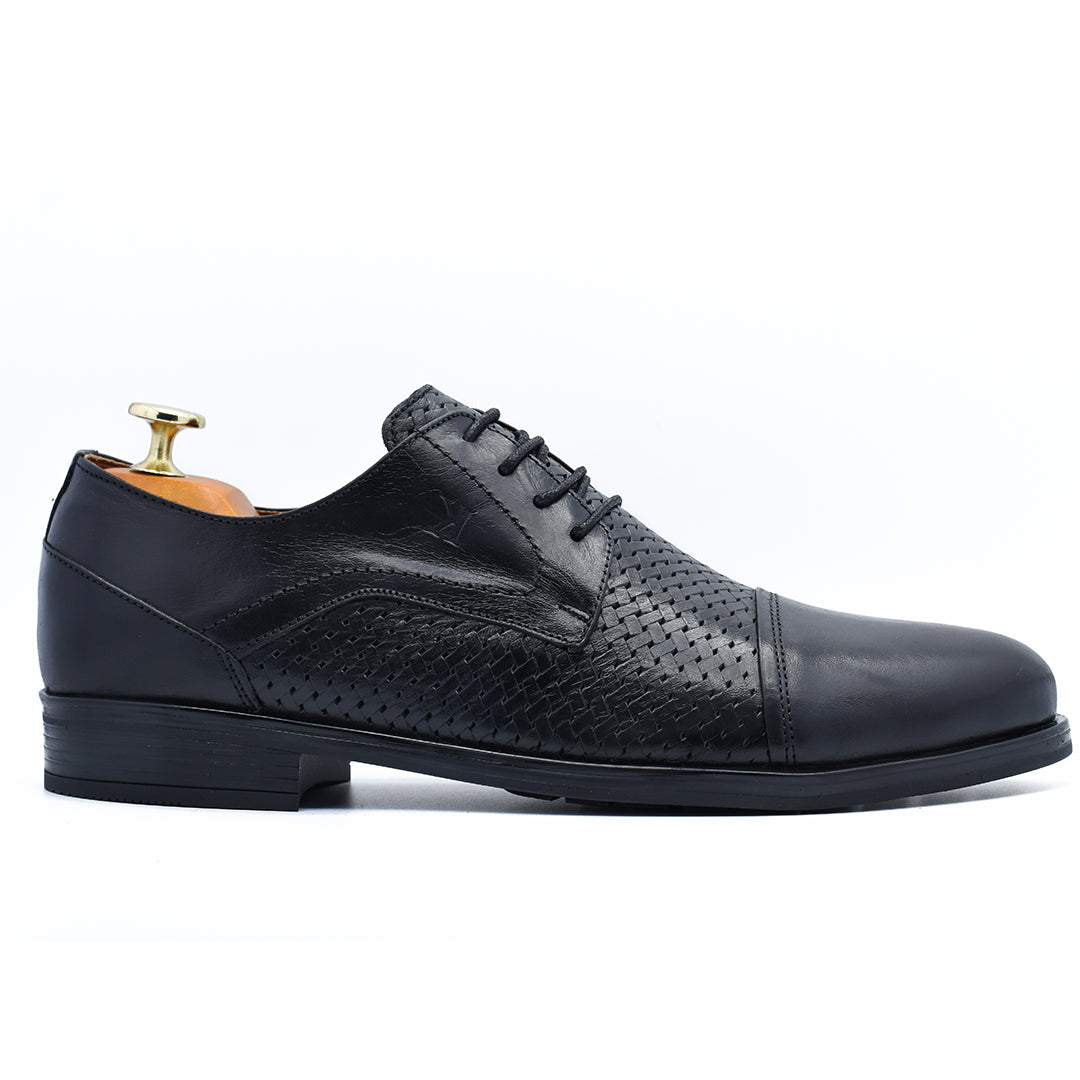 CHAUSSURE CLASS EN CUIR NOIR RF 765